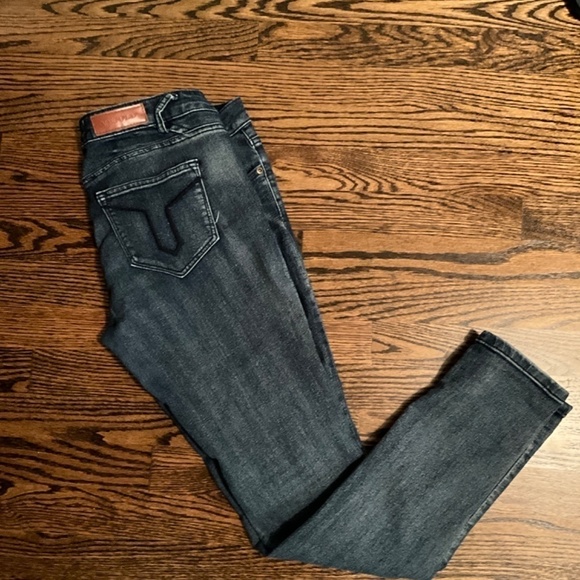 Vigold Jeans. Size 5/6. Like new. - Picture 3 of 3